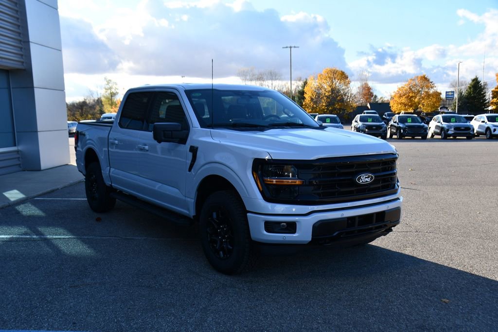 New 2025 Ford F150 XLT w/ Equipment Group 302A MID image 9