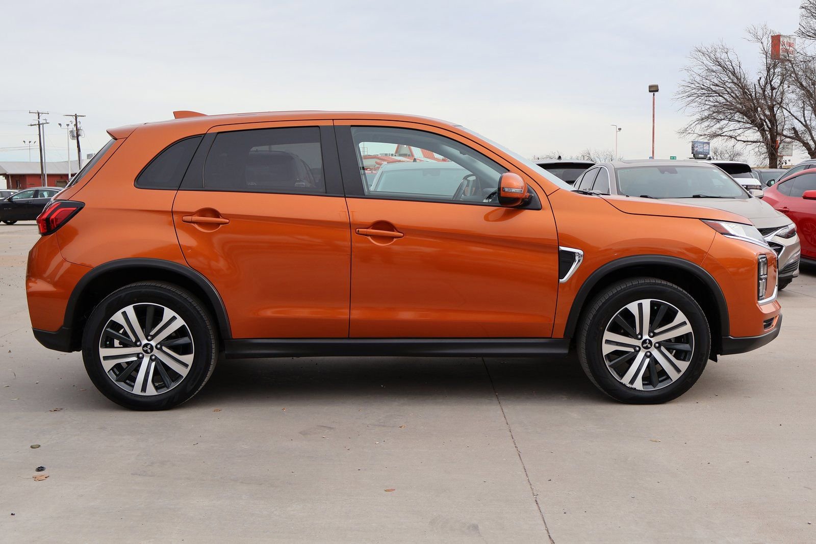 Used 2024 Mitsubishi Outlander Sport SE AWD/4WD image 5