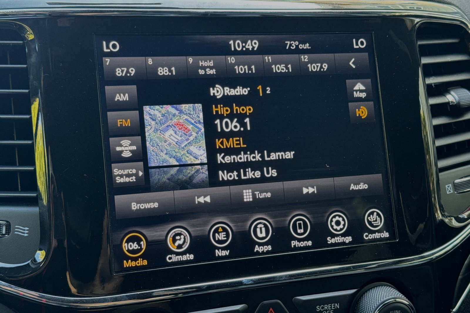 Certified 2021 Jeep Grand Cherokee Limited w/ Luxury Group II image 18