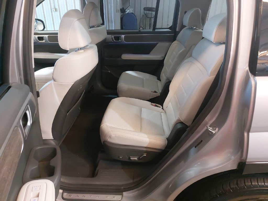 Used 2024 Hyundai Santa Fe Calligraphy AWD/4WD image 15