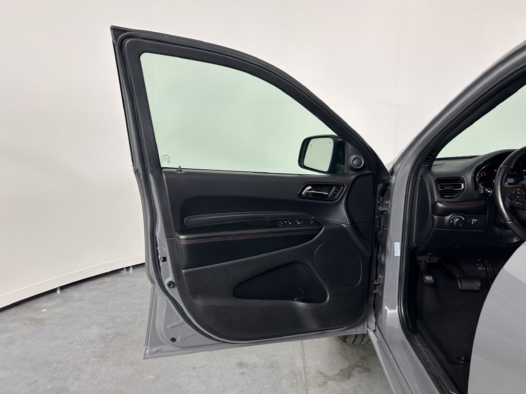 Used 2025 Dodge Durango GT AWD/4WD image 14