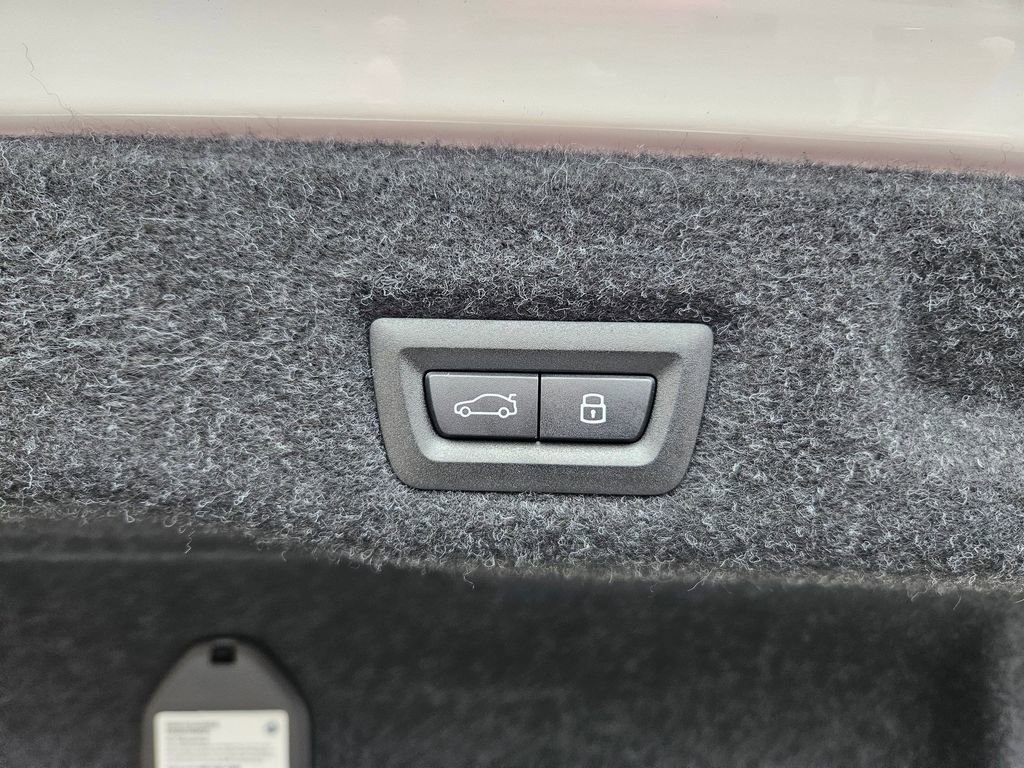 New 2026 BMW 530i xDrive w/ Convenience Package image 24