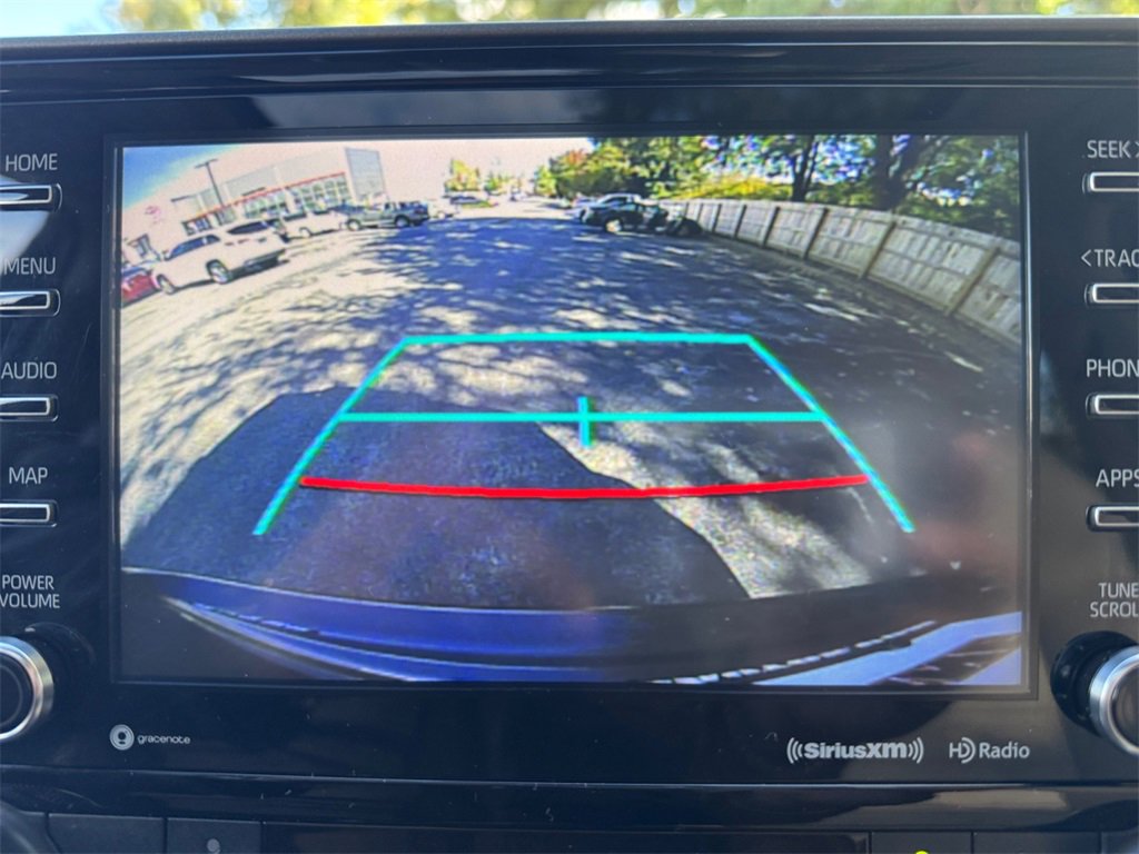 Used 2022 Toyota Highlander XLE image 25