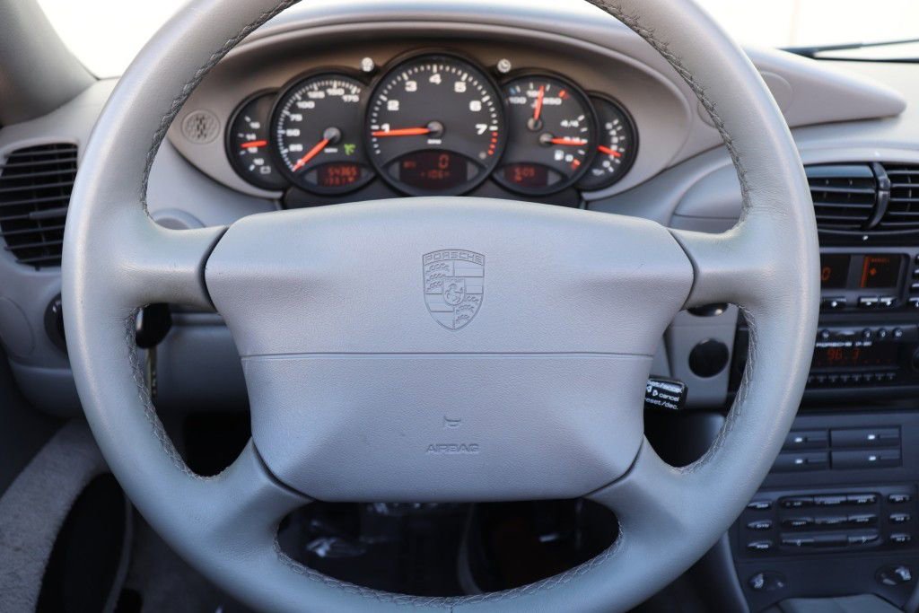Used 2000 Porsche 911 Cabriolet image 42