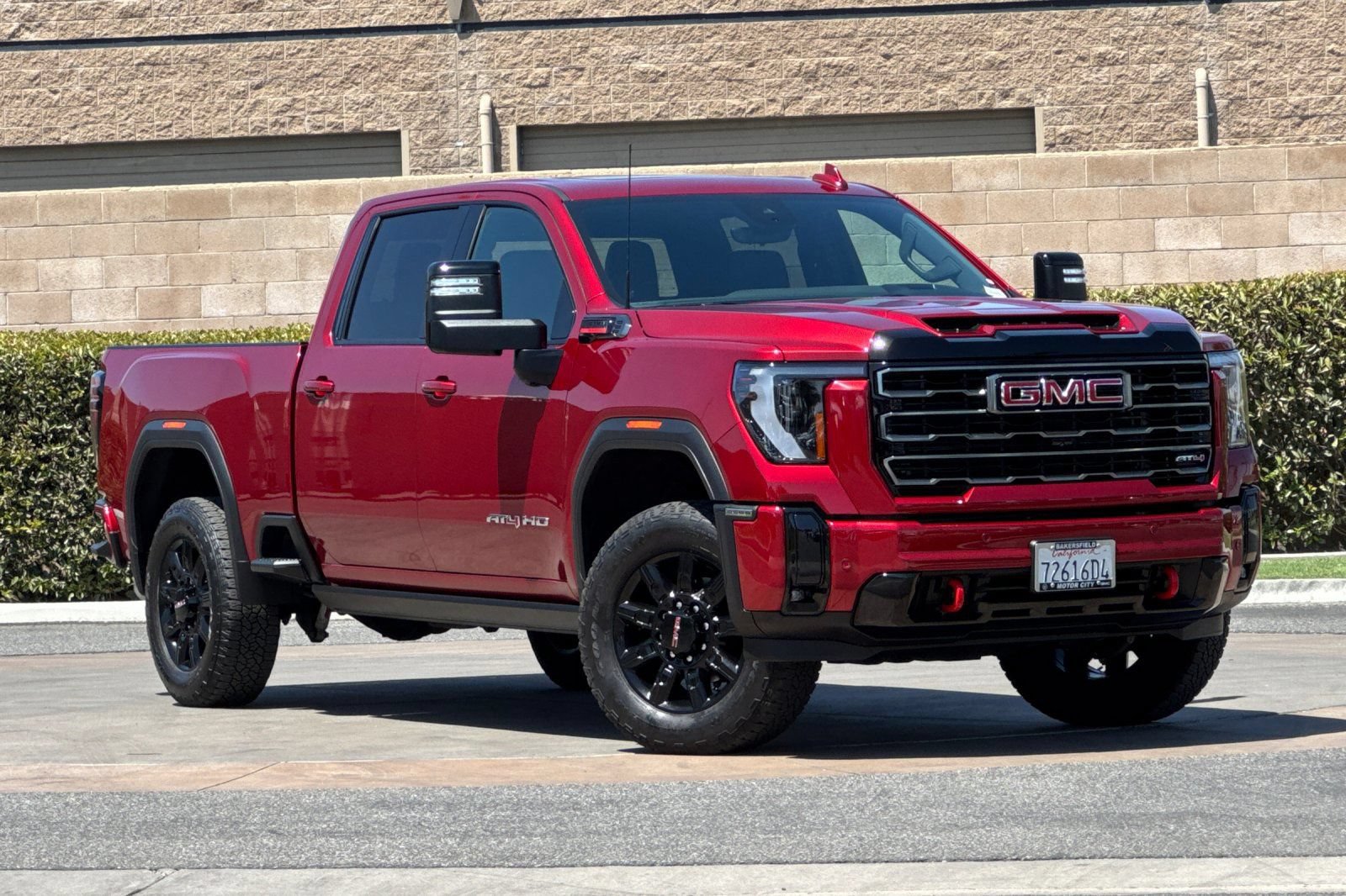 Certified 2025 GMC Sierra 2500 AT4 w/ AT4 Premium Plus Package AWD/4WD image 2