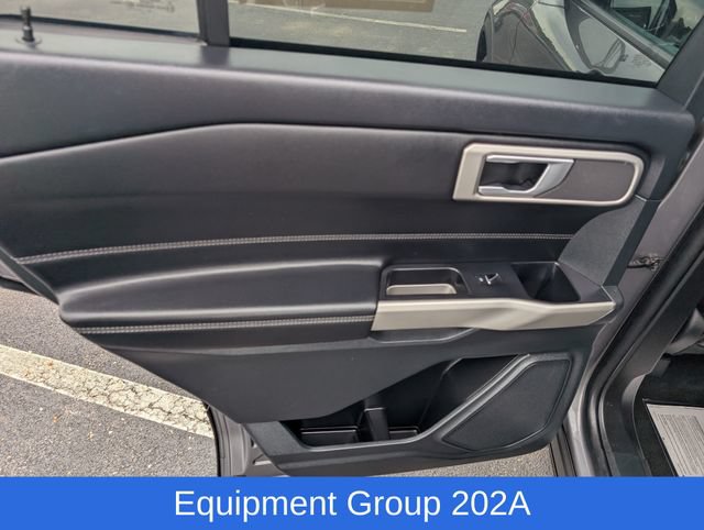 Used 2023 Ford Explorer XLT w/ Equipment Group 202A AWD/4WD image 11