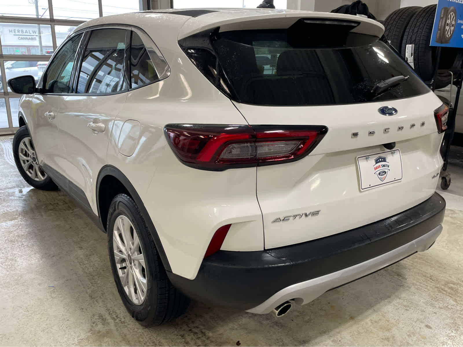 Used 2023 Ford Escape Active AWD/4WD image 7