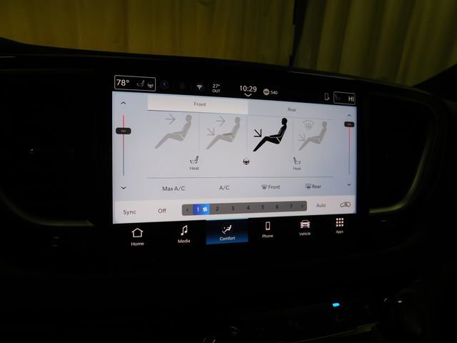 New 2026 Chrysler Voyager LX image 23