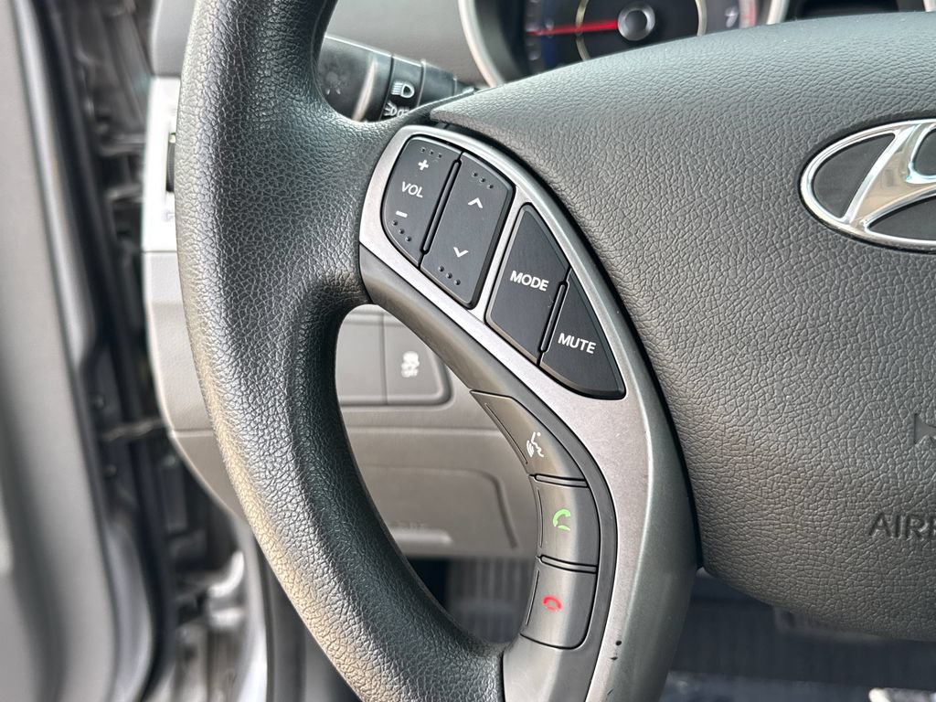 Used 2013 Hyundai Elantra FWD image 15