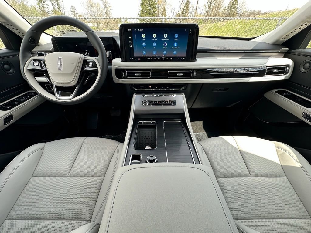 New 2026 Lincoln Aviator AWD image 22