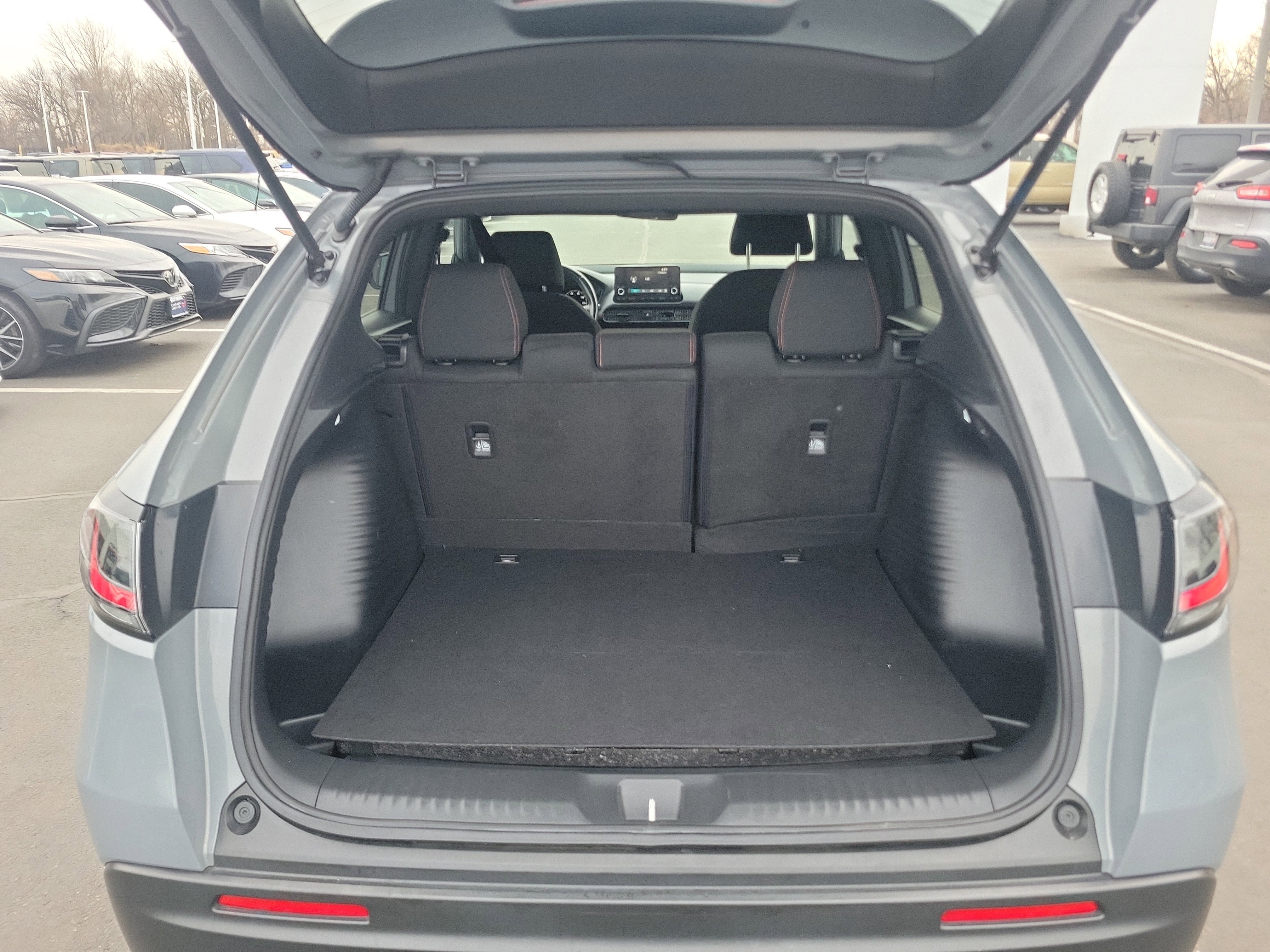 Used 2024 Honda HR-V Sport image 8