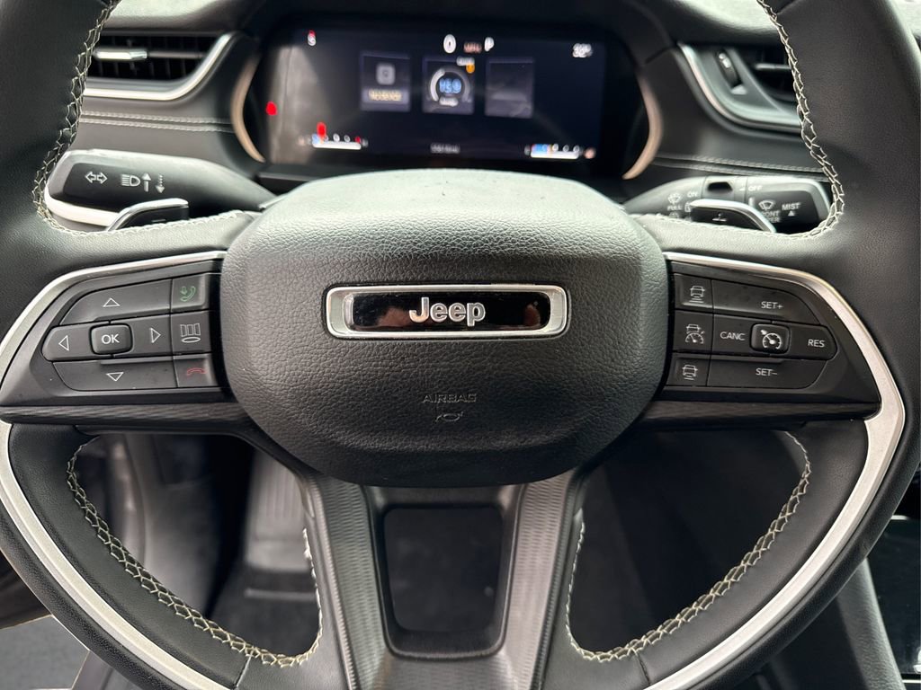 Used 2023 Jeep Grand Cherokee L Laredo image 23