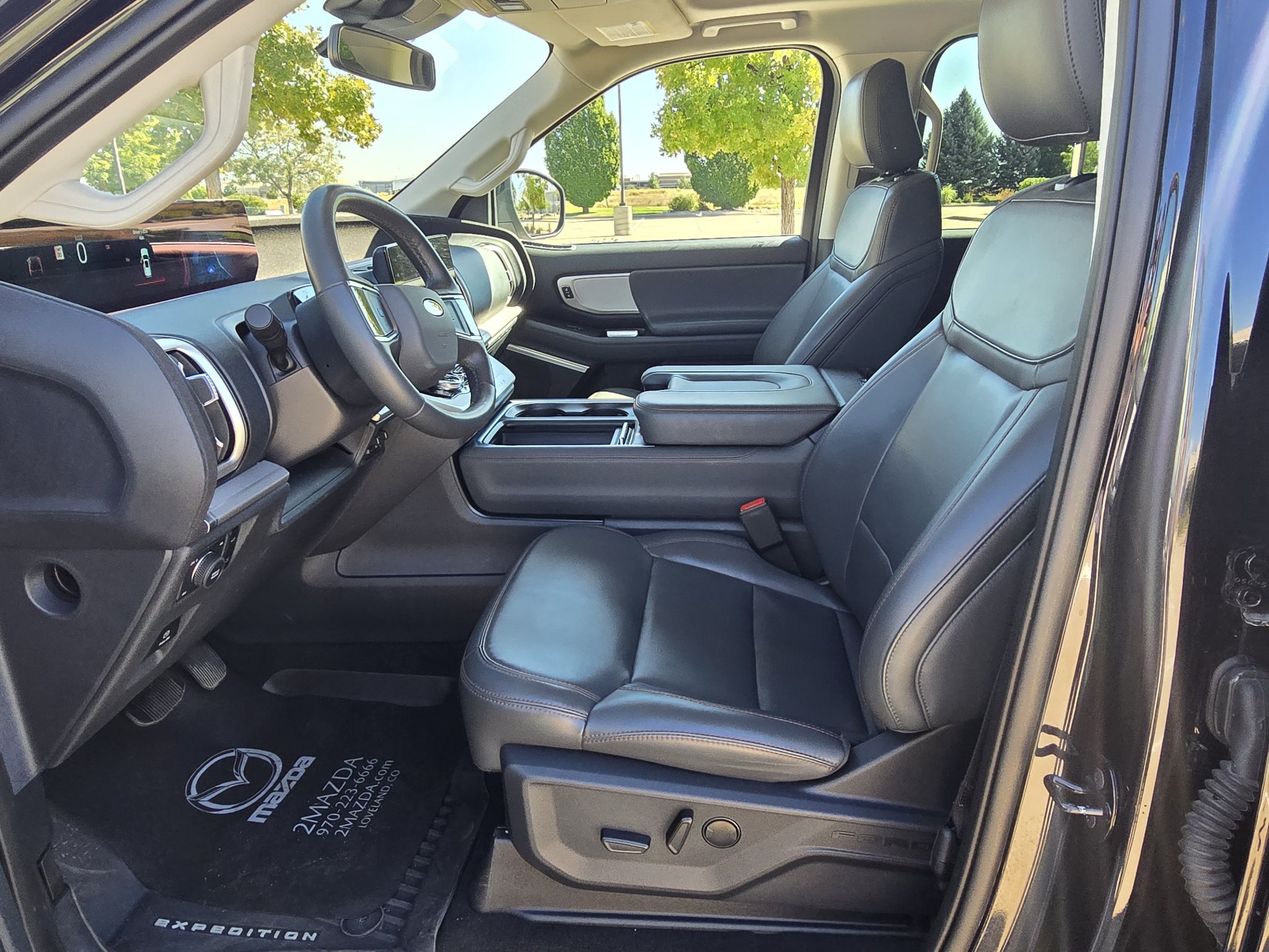 Used 2025 Ford Expedition Max Active AWD/4WD image 12