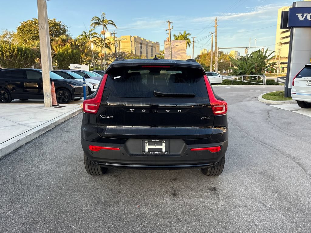 New 2026 Volvo XC40 B5 Plus AWD/4WD image 6