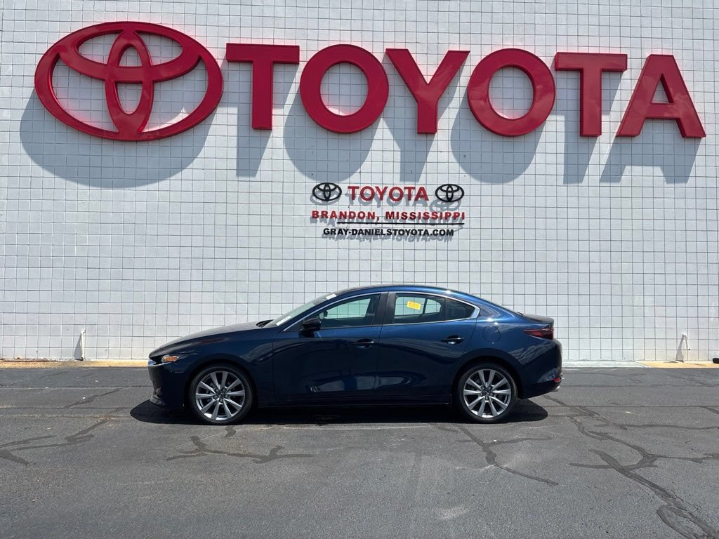 Used 2023 MAZDA MAZDA3 s FWD image 5