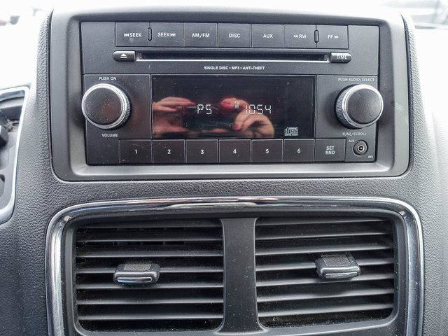 Used 2016 Dodge Grand Caravan SE w/ Quick Order Package 29E SE image 5