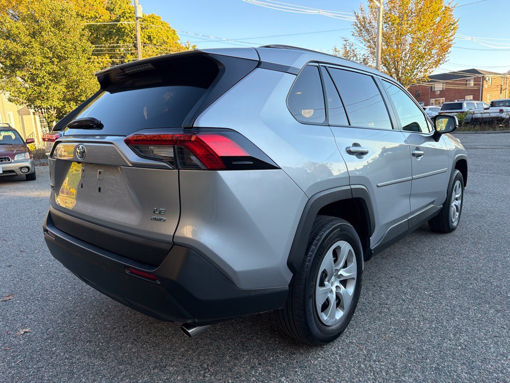 Used 2021 Toyota RAV4 LE AWD/4WD image 7