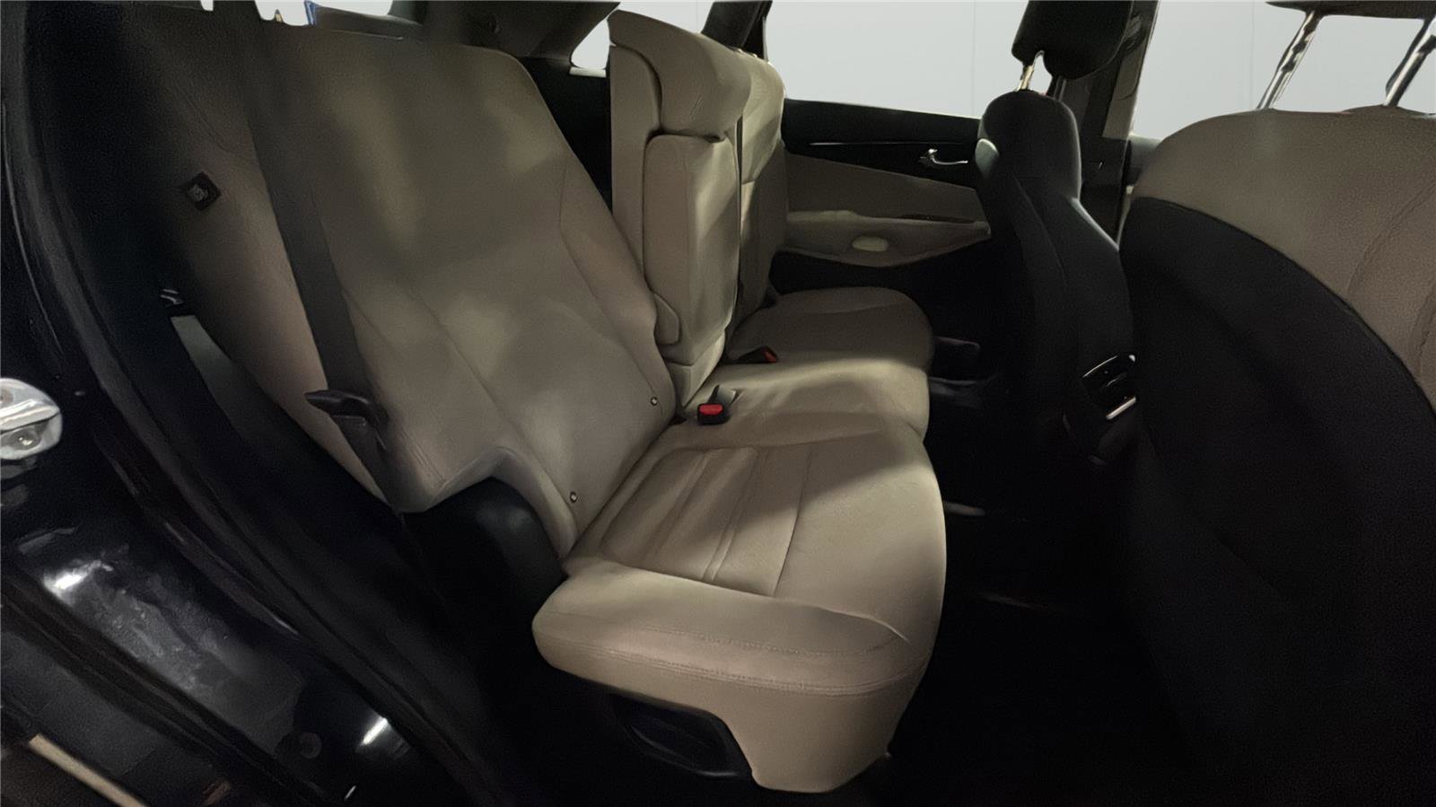 Used 2019 Kia Sorento FWD V6 w/ LX V6 Convenience Package image 15