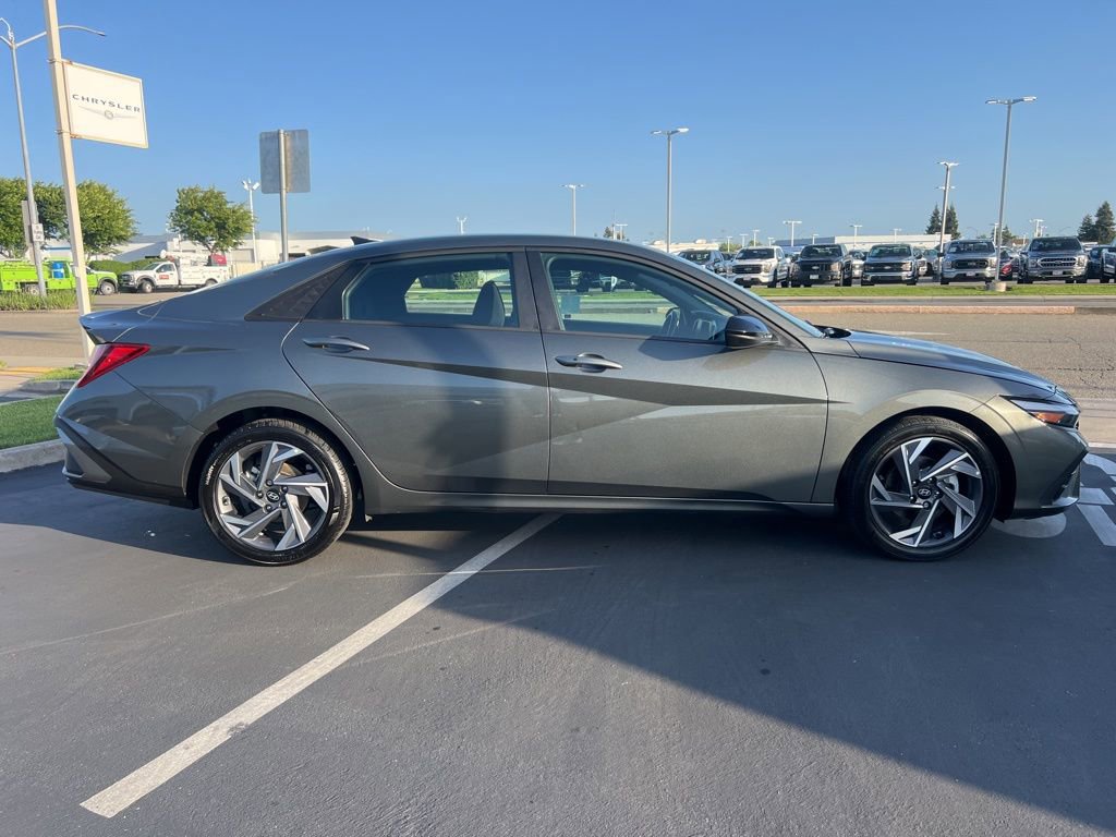 Used 2025 Hyundai Elantra Sport w/ Cargo Package FWD image 13