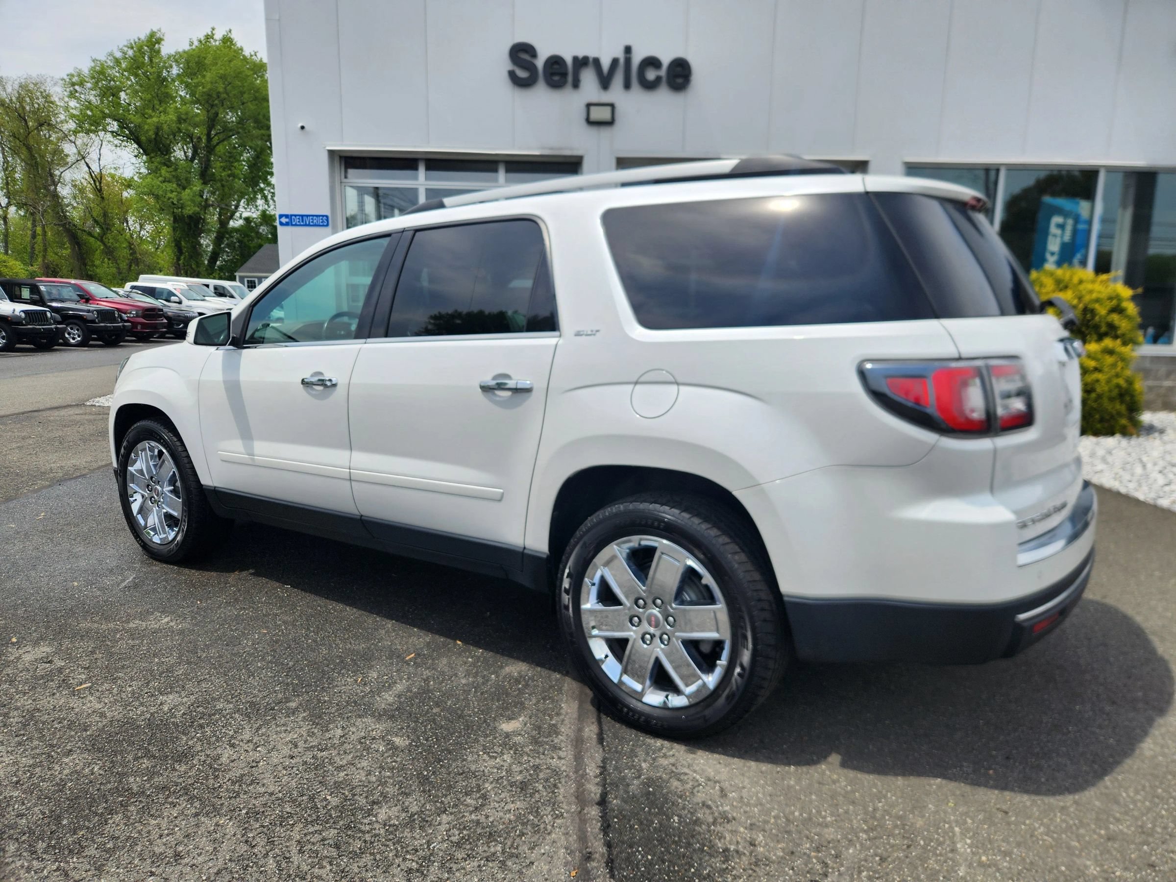 Used 2017 GMC Acadia Limited SLT AWD/4WD image 12