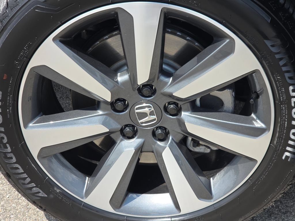 Used 2025 Honda Pilot Elite image 22