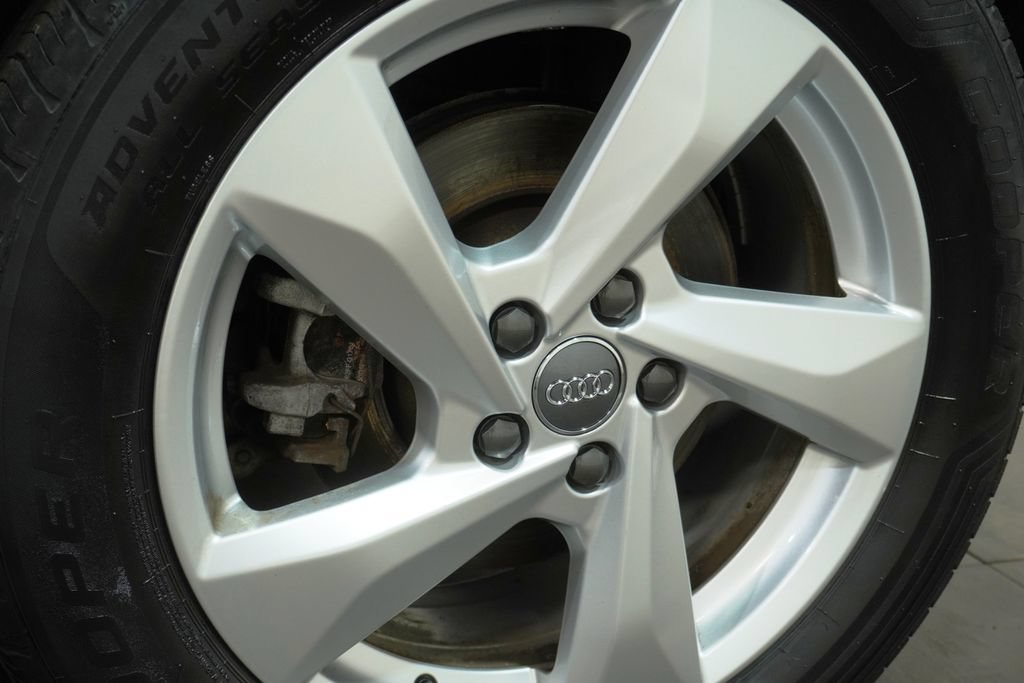 Used 2019 Audi Q3 2.0T Premium AWD/4WD image 10