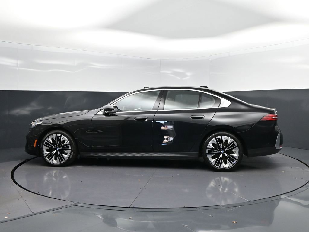 Certified 2025 BMW 530i xDrive image 4