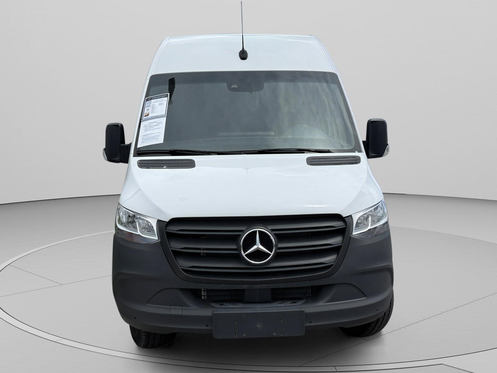 Used 2024 Mercedes-Benz Sprinter 4500 image 8