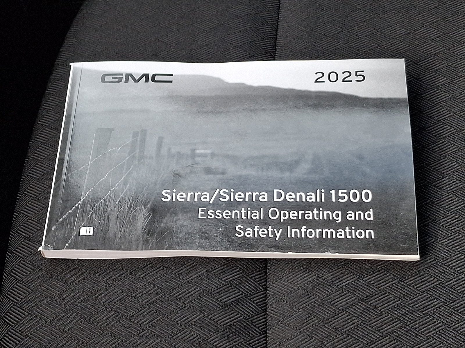 Used 2025 GMC Sierra 1500 Elevation AWD/4WD image 27
