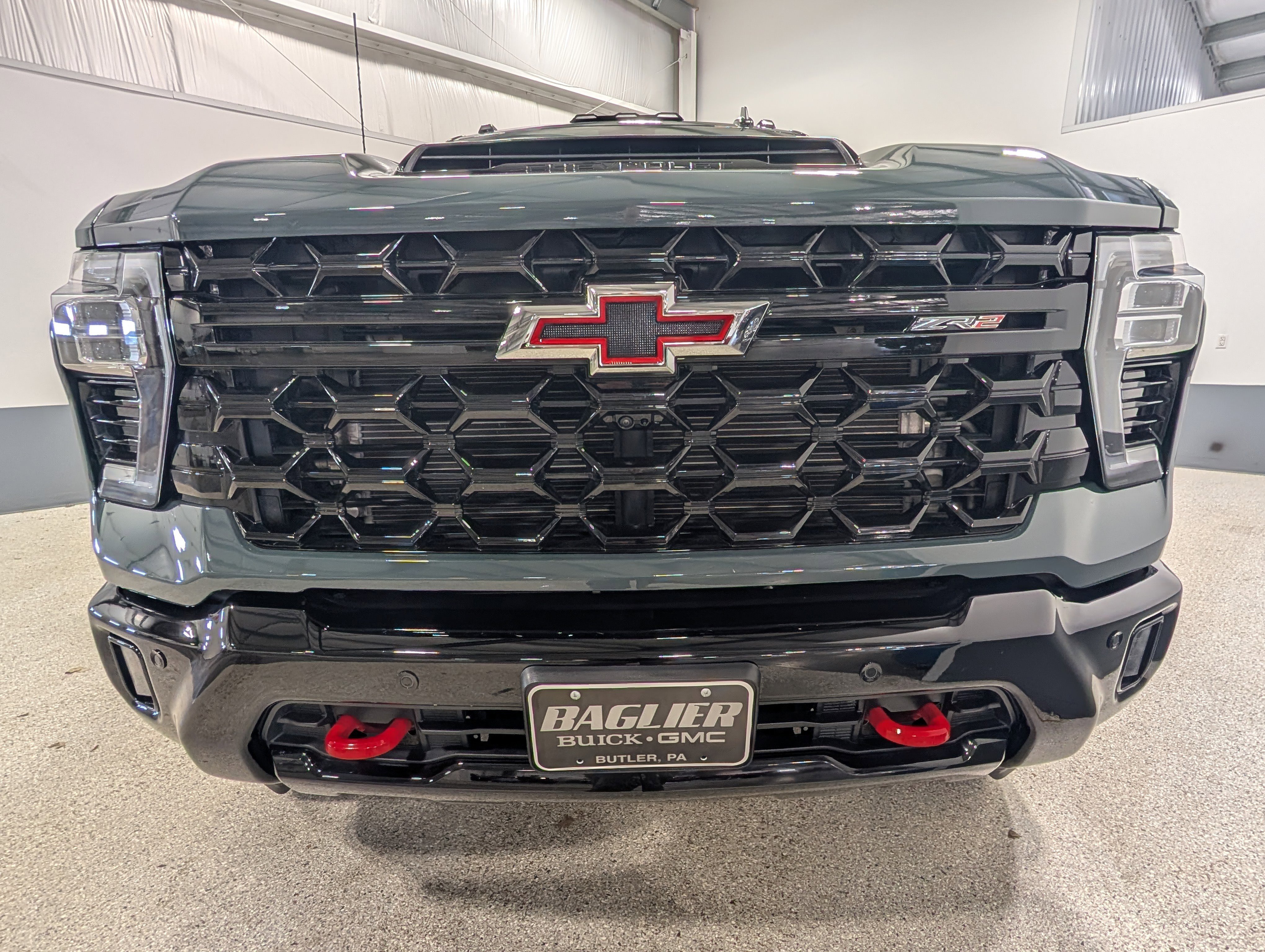 Used 2025 Chevrolet Silverado 2500 ZR2 w/ Technology Package AWD/4WD image 13