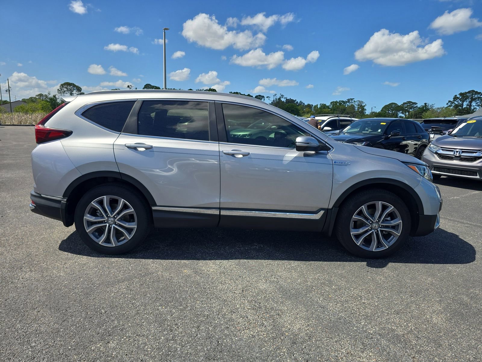 Used 2020 Honda CR-V Touring image 3