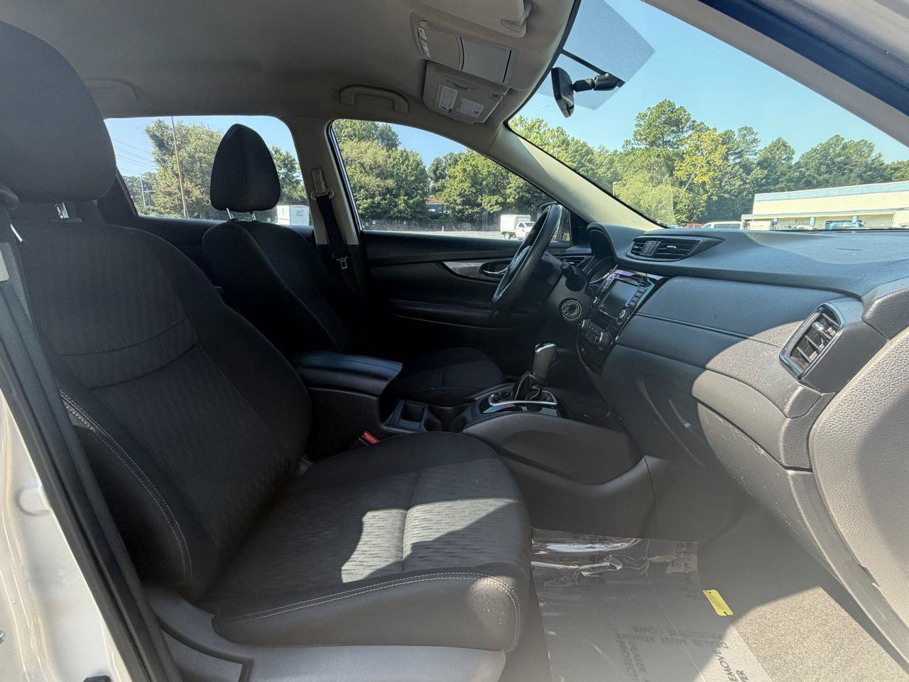 Used 2018 Nissan Rogue S FWD image 18