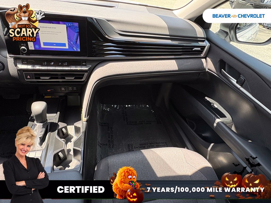 Used 2025 Toyota Camry LE FWD image 17