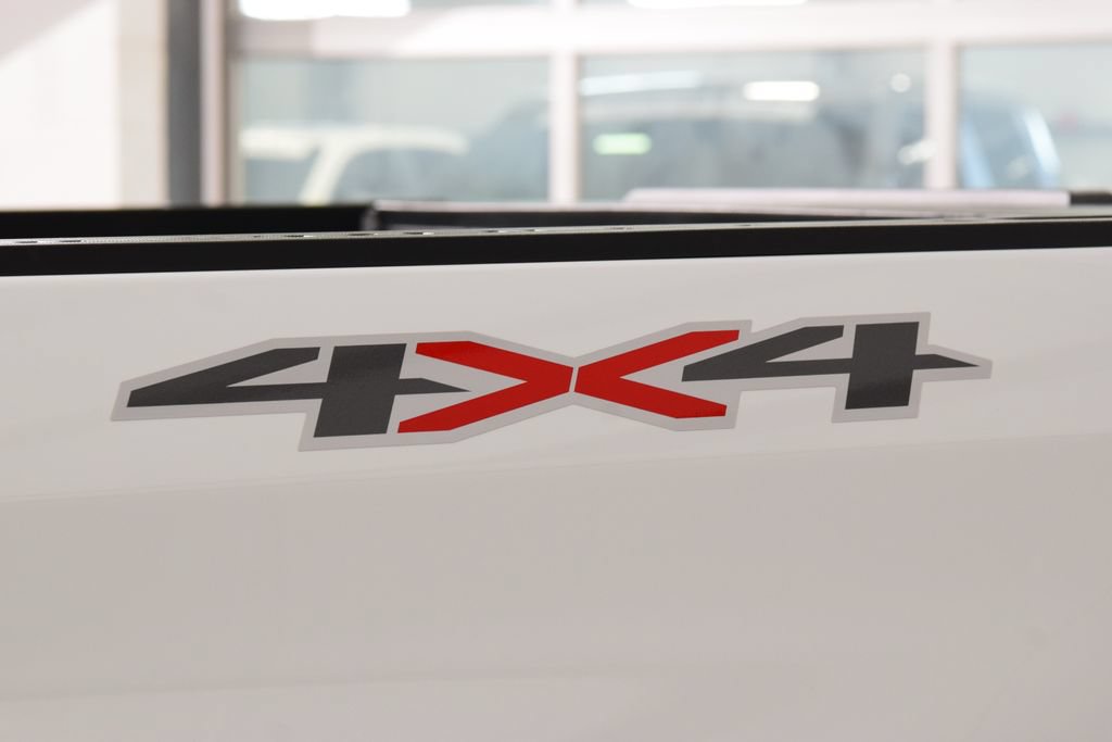 Used 2024 Chevrolet Silverado 1500 RST w/ Redline Edition AWD/4WD image 27