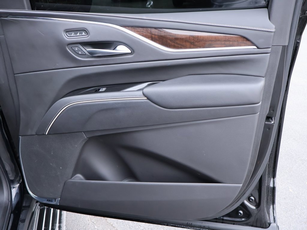 Used 2023 Cadillac Escalade Sport Platinum w/ LPO, ONYX Package image 13