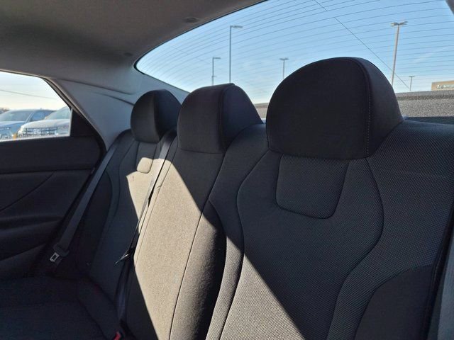 New 2026 Hyundai Elantra SE image 23