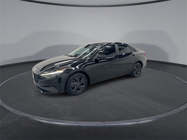 Used 2021 Hyundai Elantra SEL w/ Convenience Package image 4