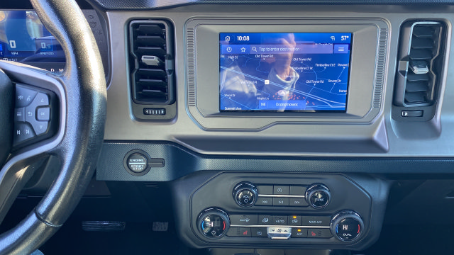 Used 2021 Ford Bronco Outer Banks AWD/4WD image 12