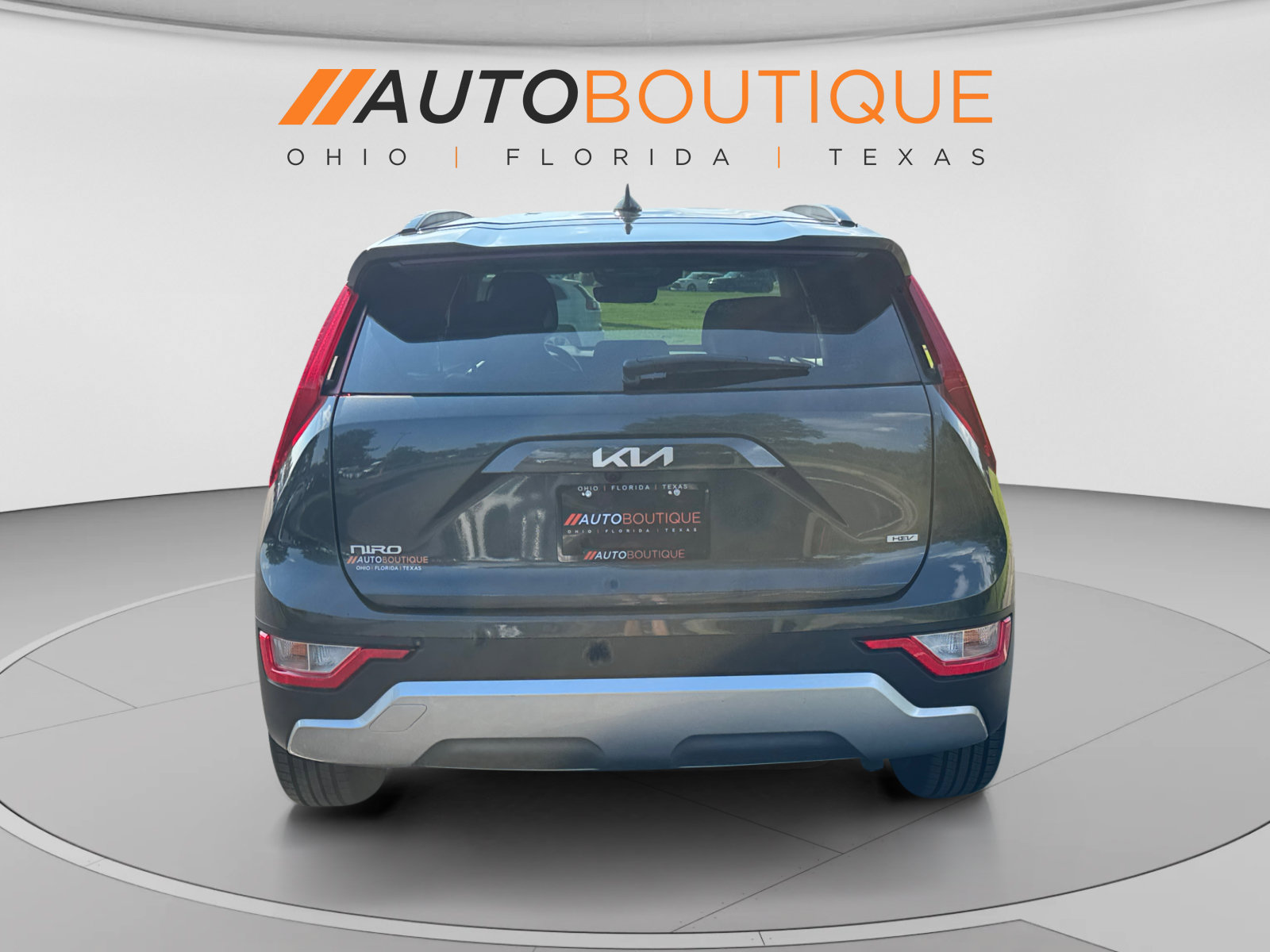 Used 2025 Kia Niro LX FWD image 8