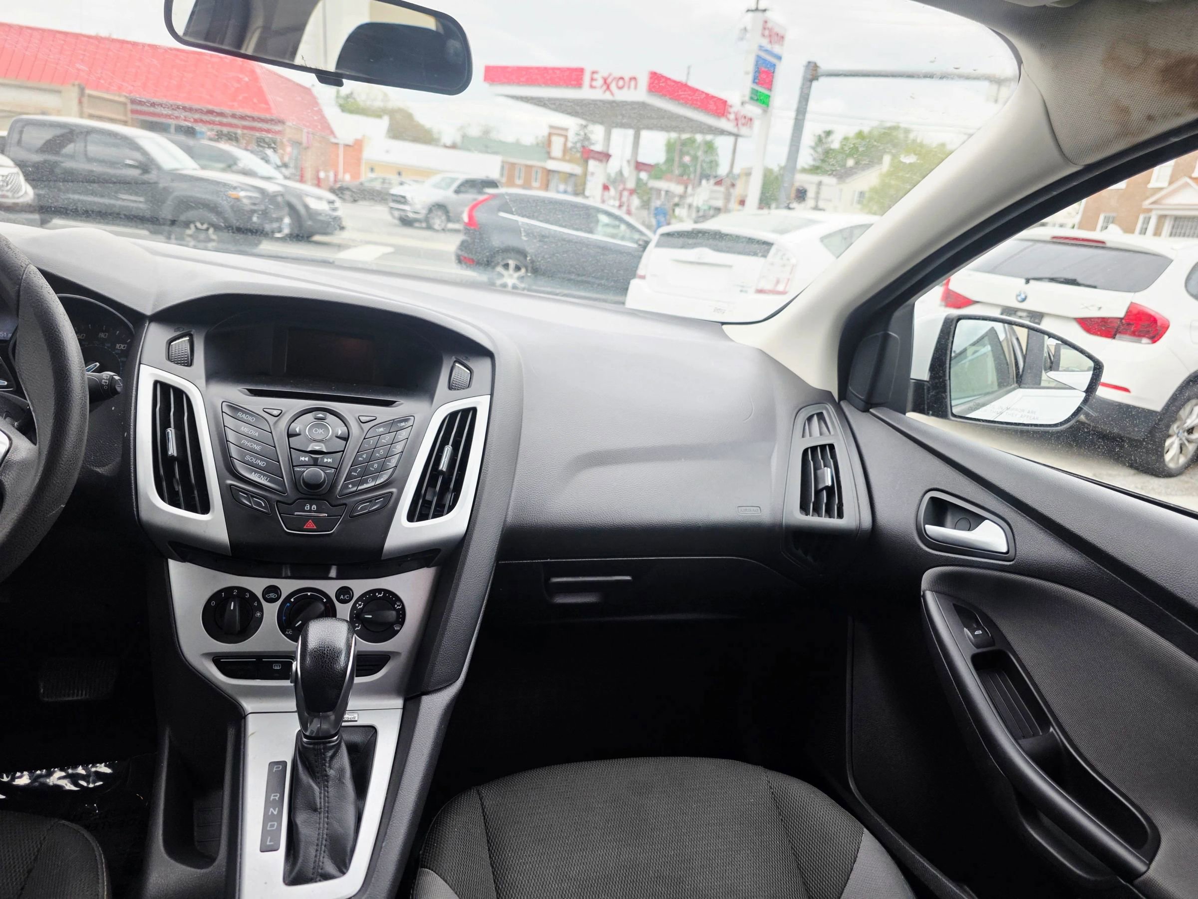 Used 2014 Ford Focus SE FWD image 18