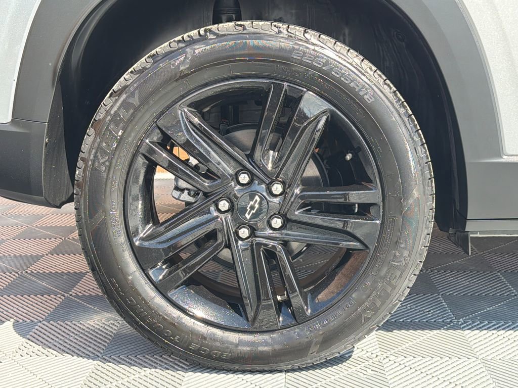 Used 2024 Chevrolet Trax ACTIV w/ Sunroof Package image 19
