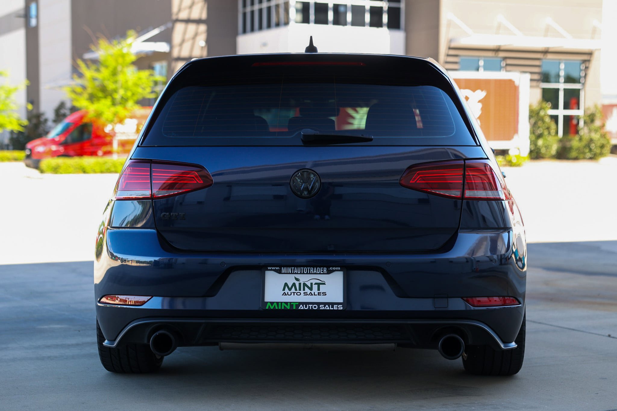 Used 2018 Volkswagen GTI Autobahn FWD image 11