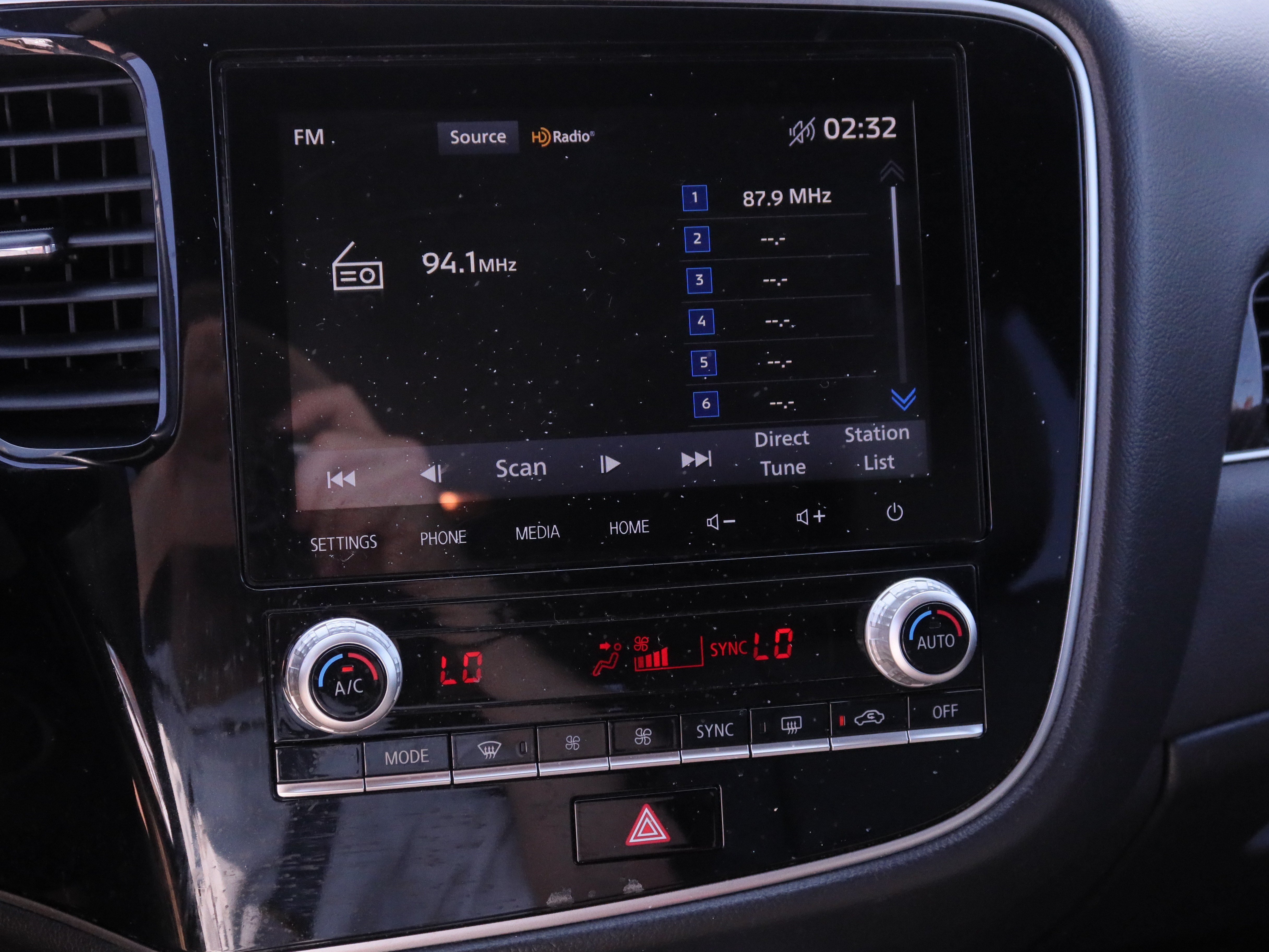 Used 2020 Mitsubishi Outlander LE FWD image 20