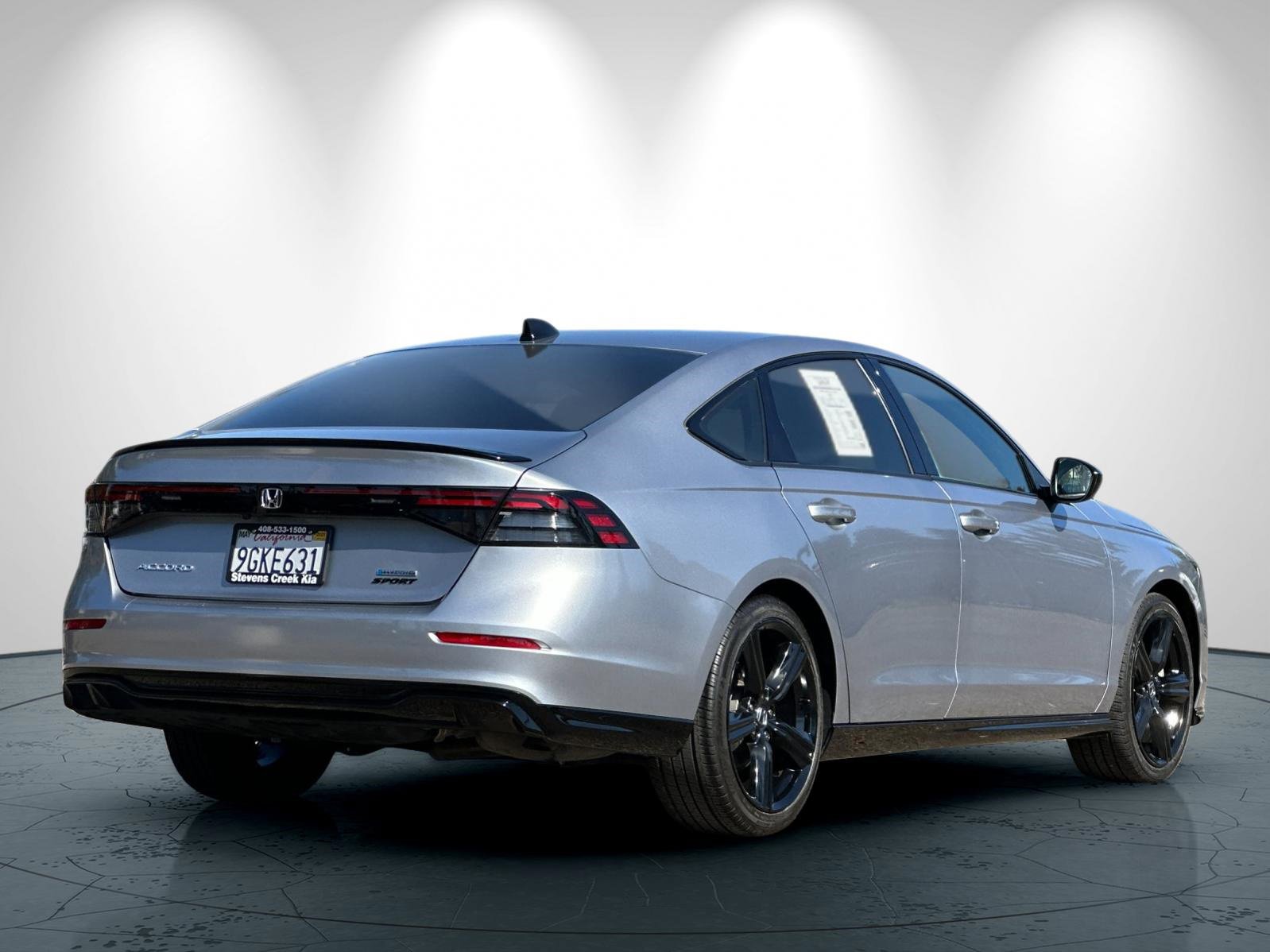 Used 2023 Honda Accord Sport image 4