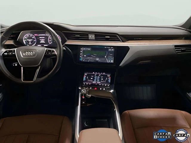 Used 2022 Audi e-tron Premium Plus w/ Premium Plus Package AWD/4WD image 20