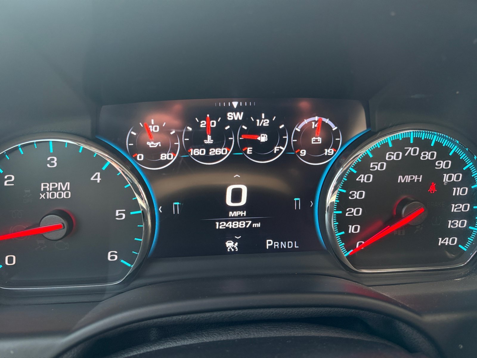 Used 2018 Chevrolet Suburban Premier AWD/4WD image 19