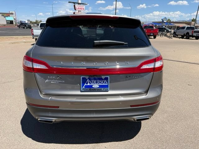 Used 2017 Lincoln MKX Reserve AWD/4WD image 7