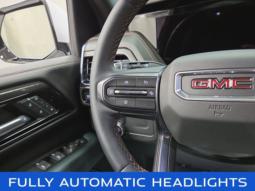 Used 2025 GMC Yukon XL AT4 w/ AT4 Premium Package AWD/4WD image 21