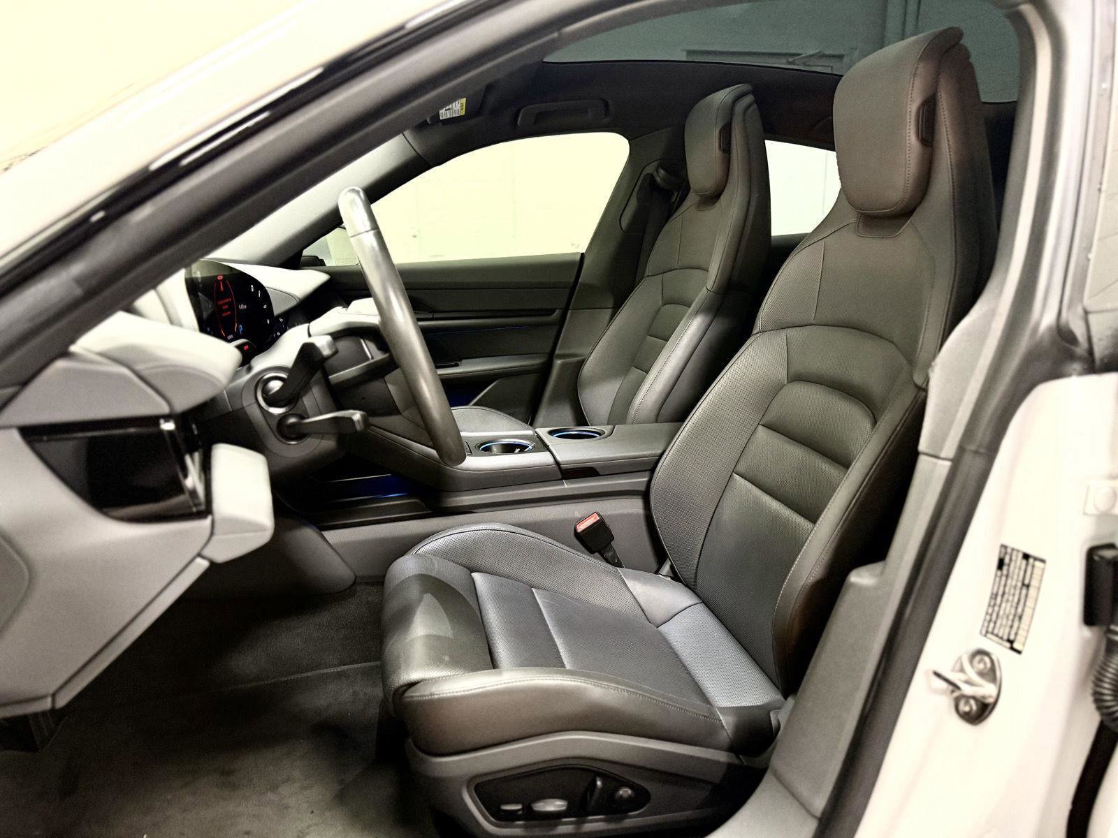 Used 2022 Porsche Taycan 4S AWD/4WD image 13