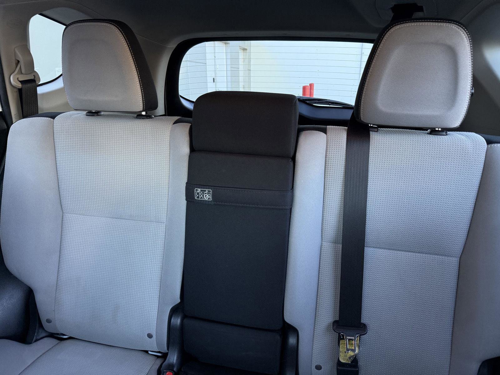 Used 2018 Toyota RAV4 LE image 16